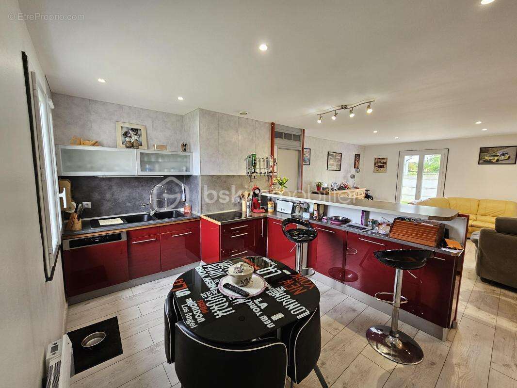 Maison de plain-pied avec grand garage - photo 6