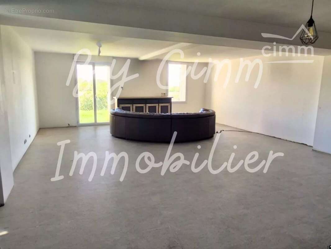 Maison à BRAUD-ET-SAINT-LOUIS