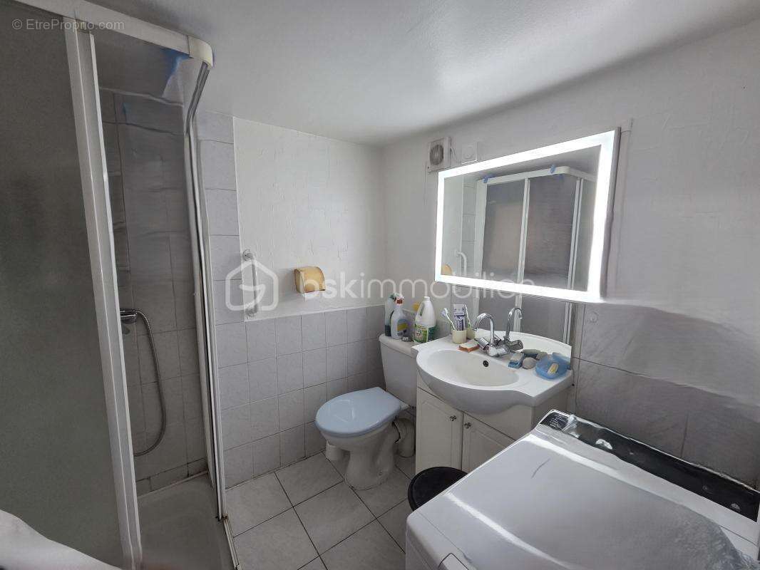 Appartement STUDIO Hyper centre Voiron     55 000 € - photo 3