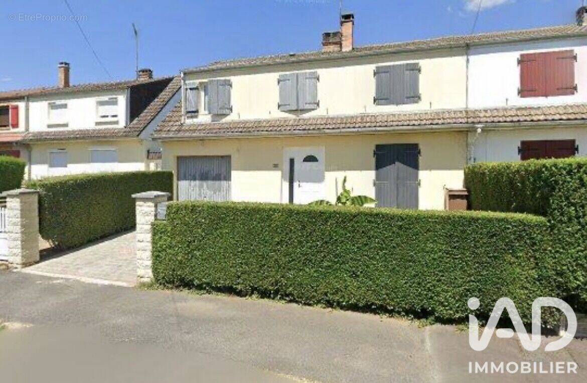 Photo 1 - Maison à CREVECOEUR-LE-GRAND