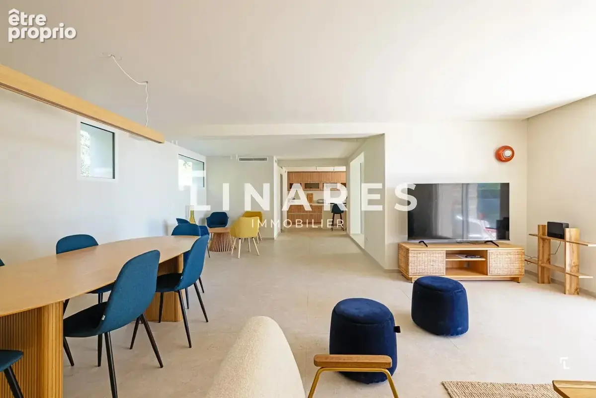 LA CALANQUE BLANCHE - Villa de 218 m²  - Extérieurs 37 m² - Terrain 800 m² - 13600 CASSIS - photo 6