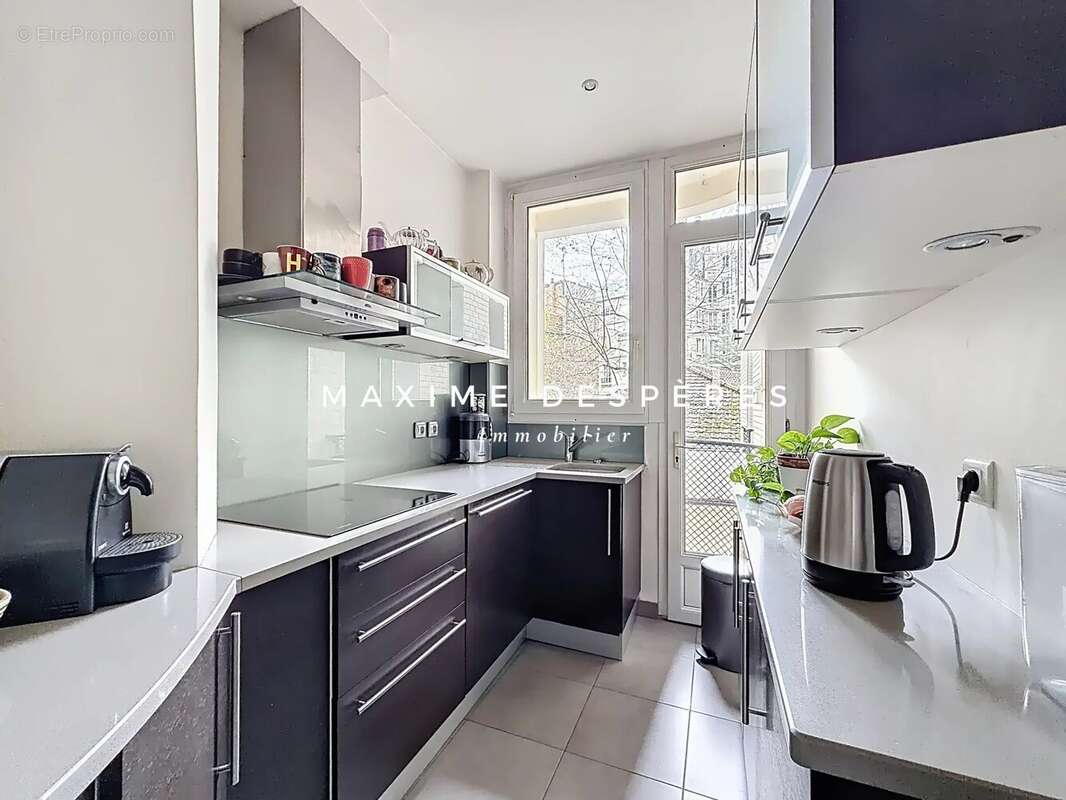 Appartement à NEUILLY-SUR-SEINE