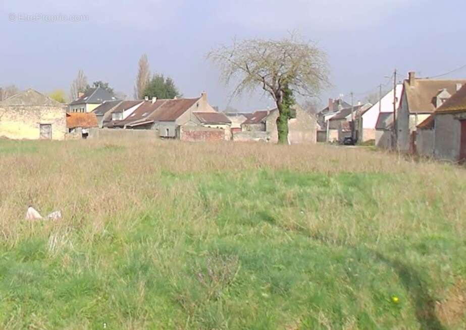 Terrain à BOINVILLE-LE-GAILLARD