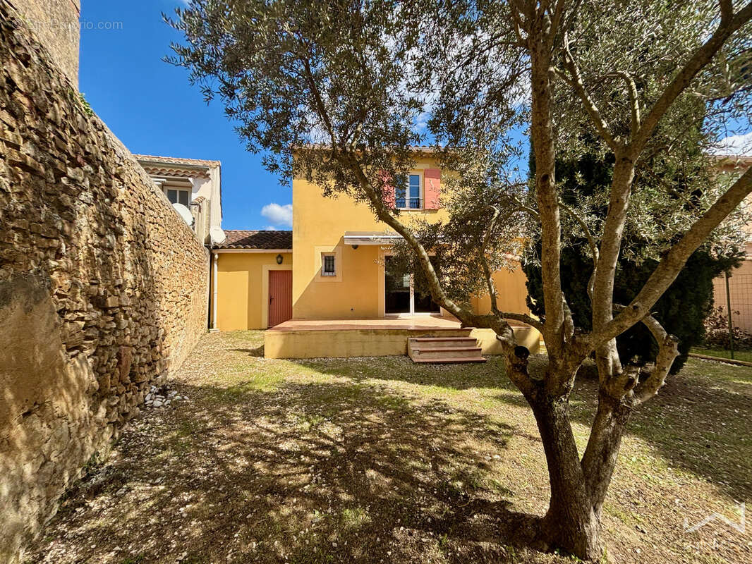 Maison à MONDRAGON