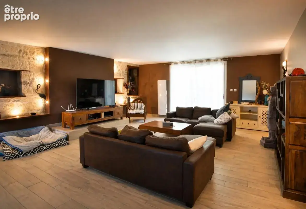 Maison de 8 pièces de 337 m² à La Sauvetat-de-Savères - photo 6