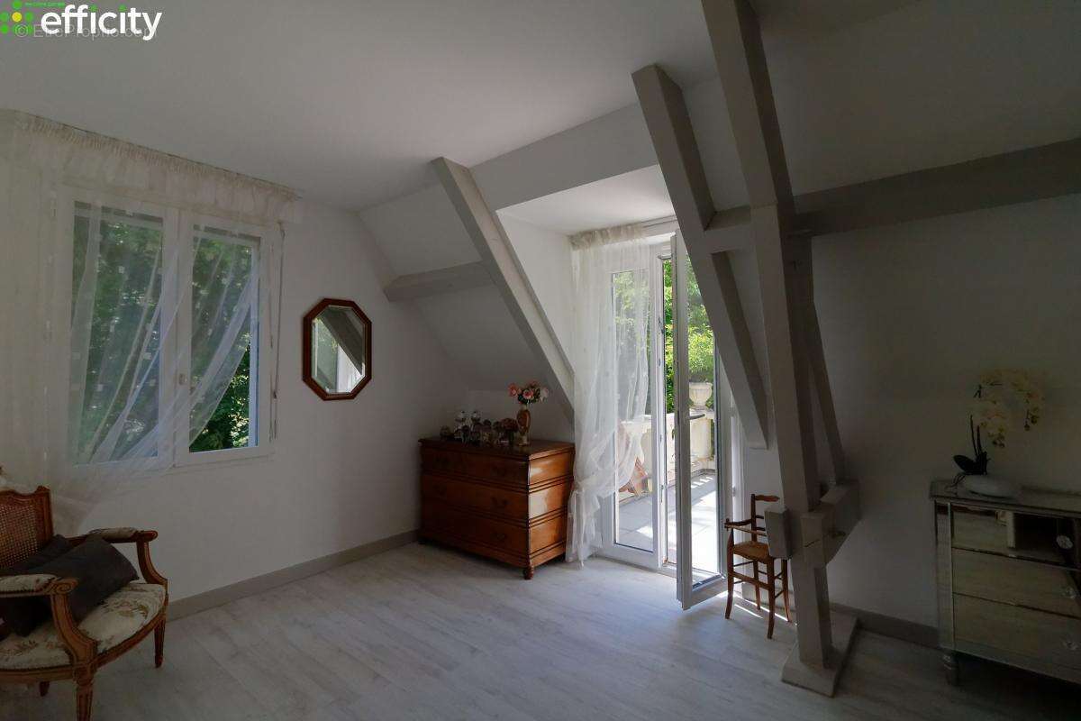 Maison à VELARS-SUR-OUCHE