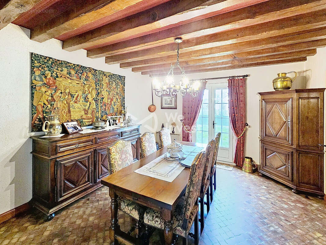 Maison à COURCY-AUX-LOGES