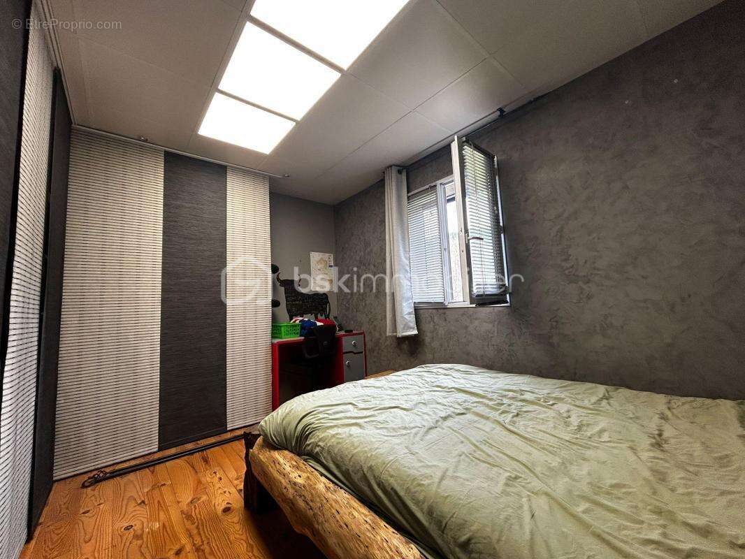 Maison à SAINT-BEAUZELY