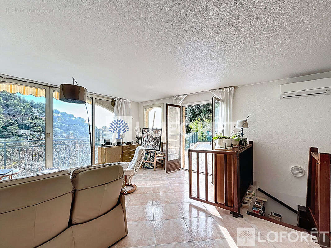 Appartement à ROQUEBRUNE-CAP-MARTIN