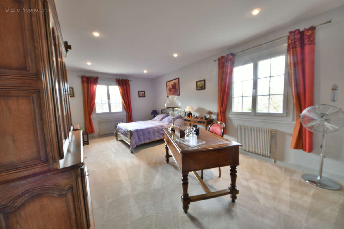 Maison 186 m² à Dampniat  - photo 6
