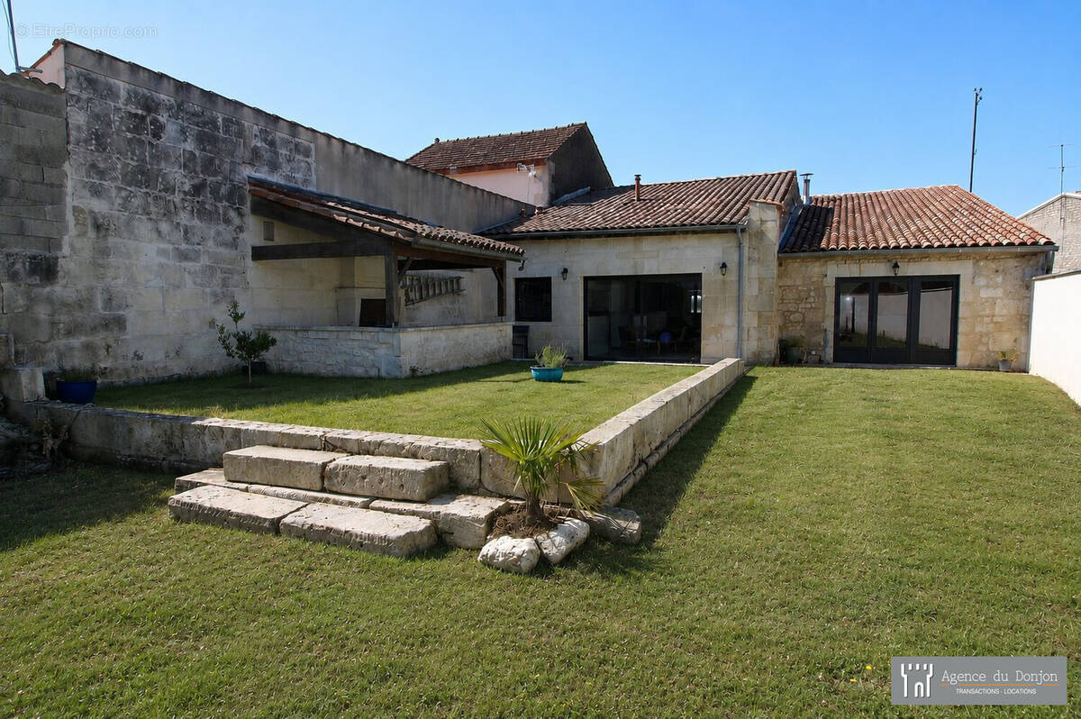 Maison à PONS