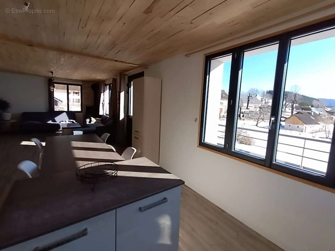 Appartement à MEAUDRE