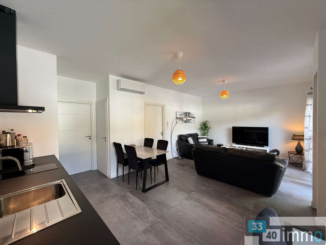Ensemble villa 210 m2 + maison 75 m2 a salles - photo 12