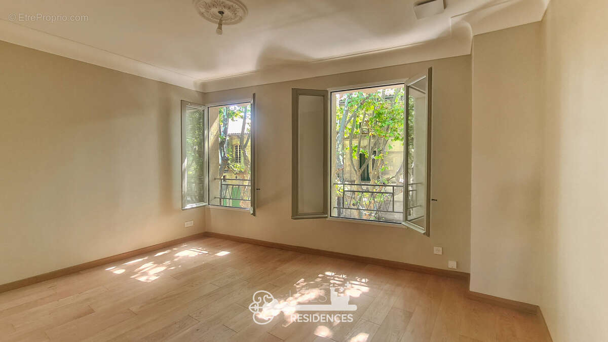 Appartement rénové de 90 m2 avec terrasse et 2 suites au cœur d'Uzès - photo 11