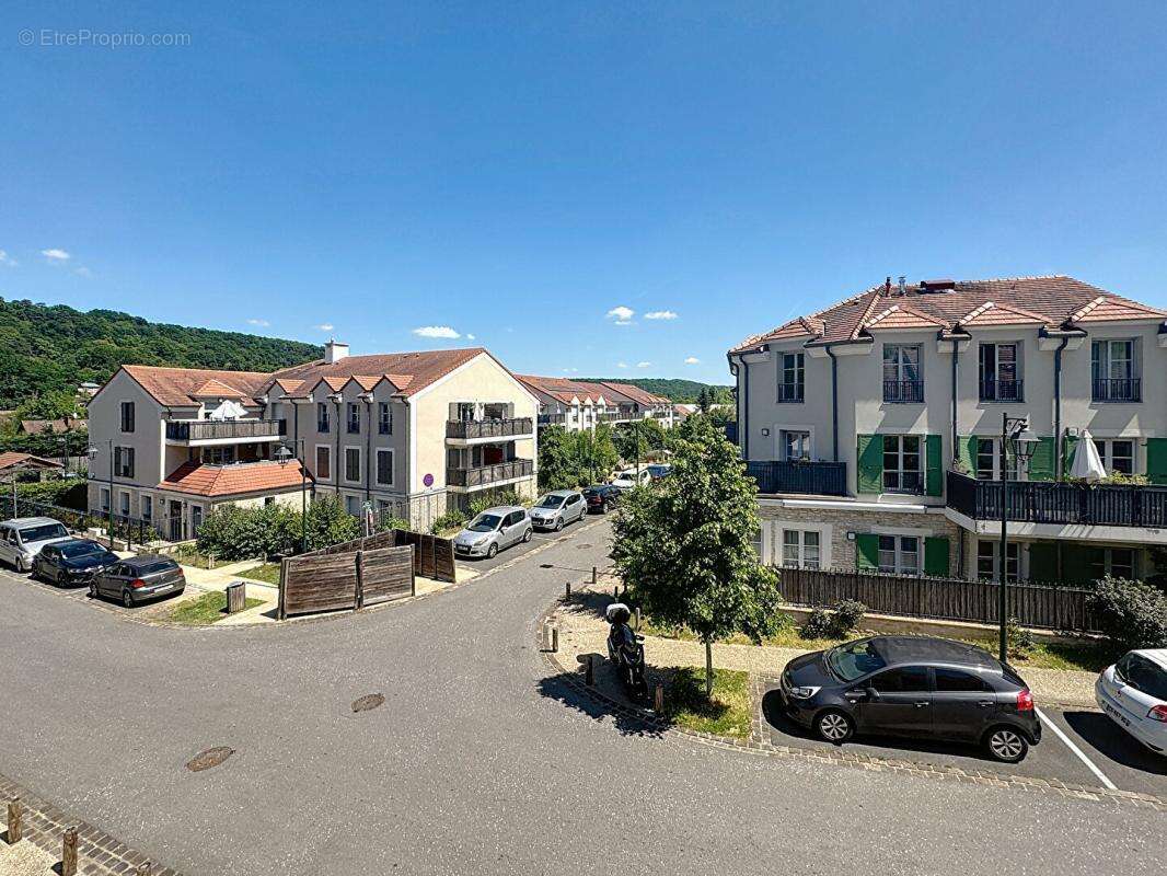Appartement à BIEVRES