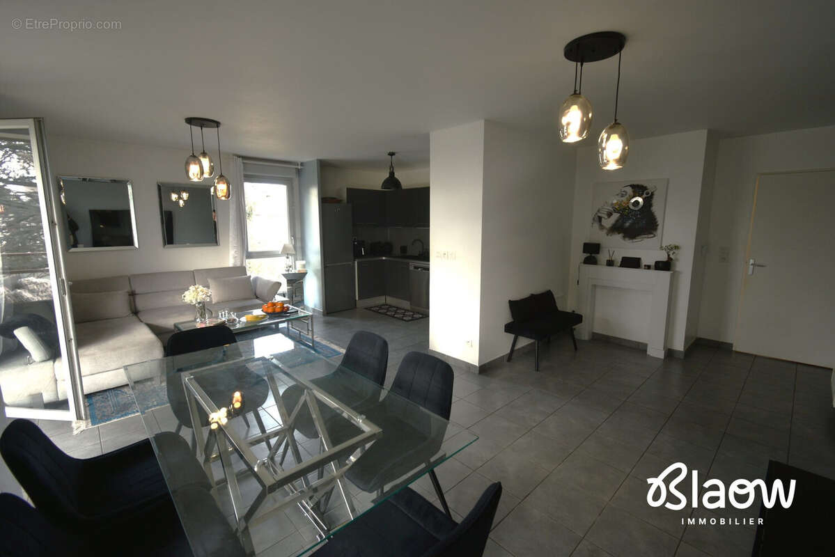 Appartement à DECINES-CHARPIEU