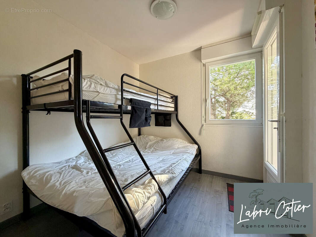 Chambre 2 - Appartement à SAINT-JEAN-DE-MONTS