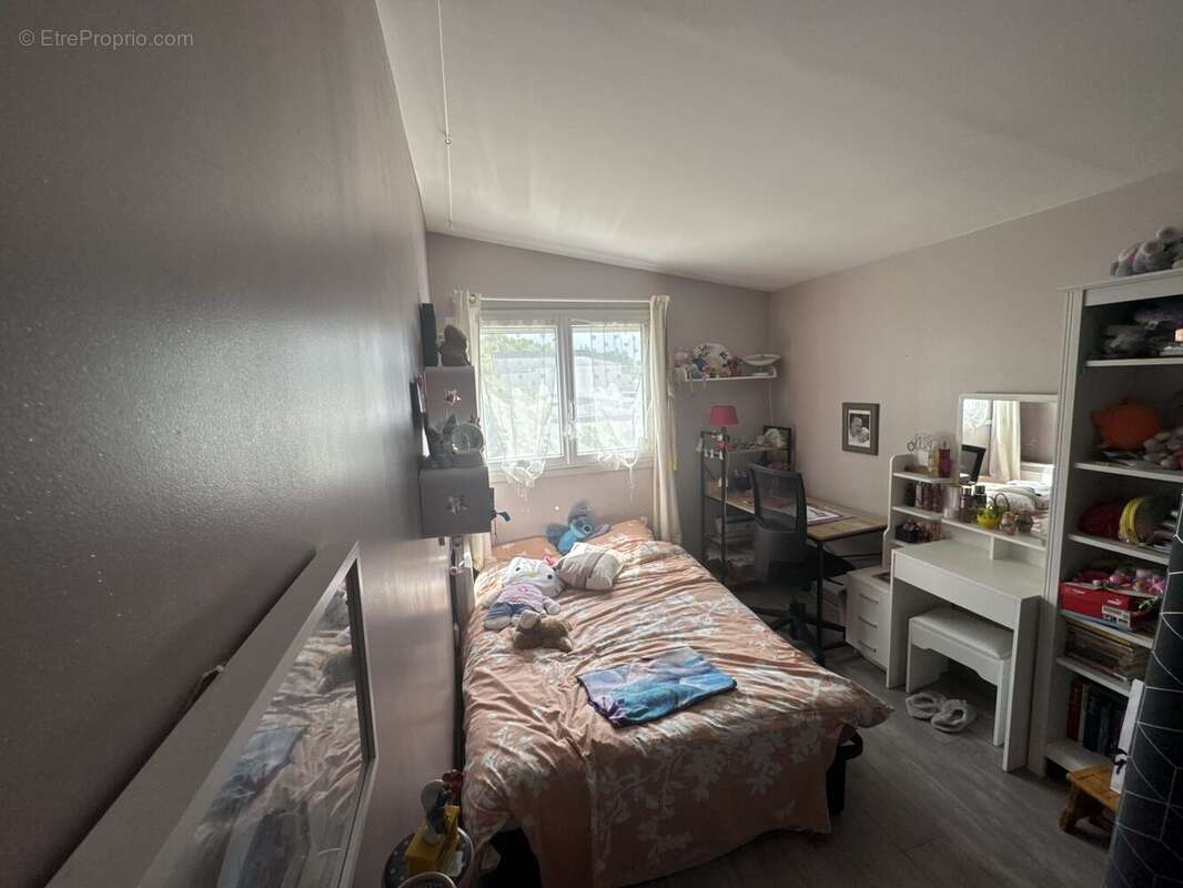 Maison à VILLIERS-LE-BACLE