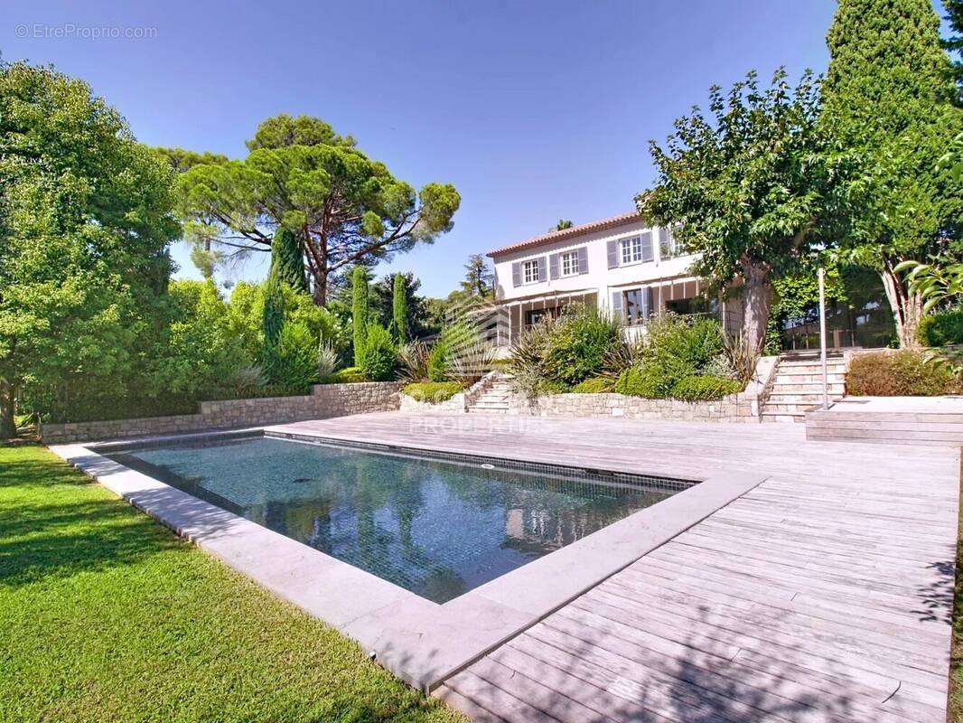 Maison à MOUGINS
