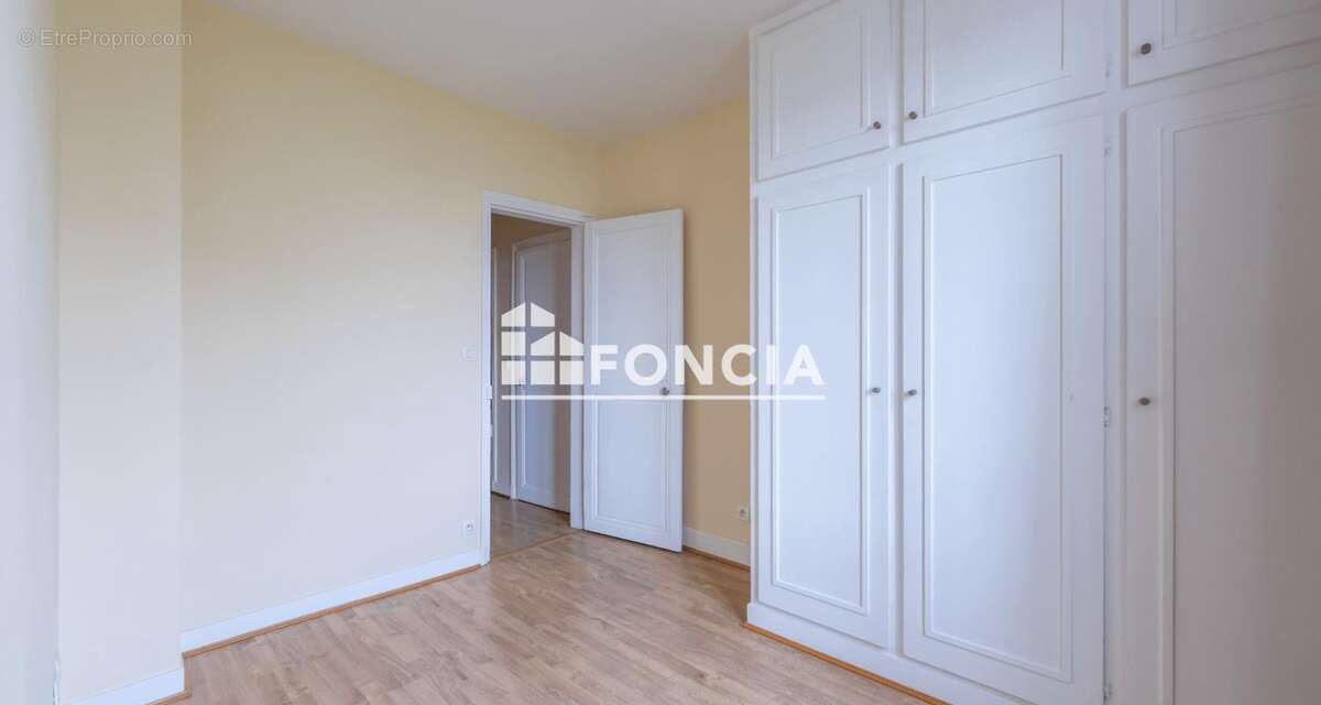 Appartement à PARIS-20E