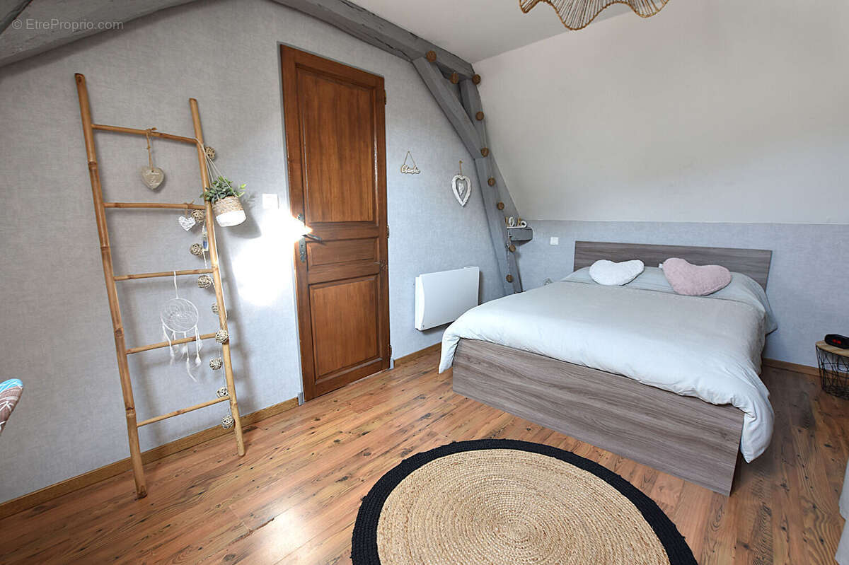 Maison à JALIGNY-SUR-BESBRE