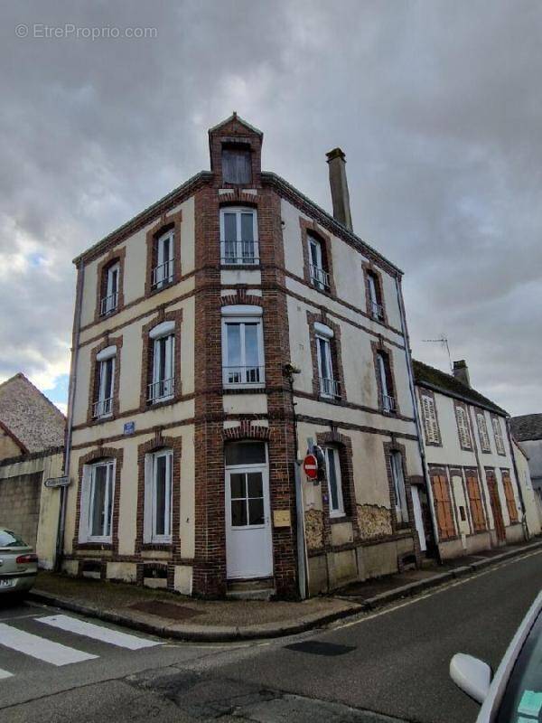 Maison à LA LOUPE