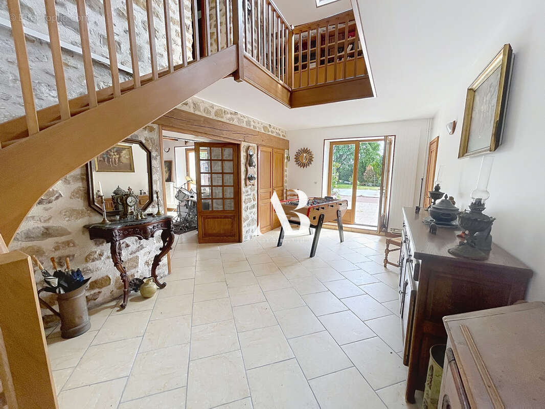 Maison à LA CHAPELLE-RABLAIS