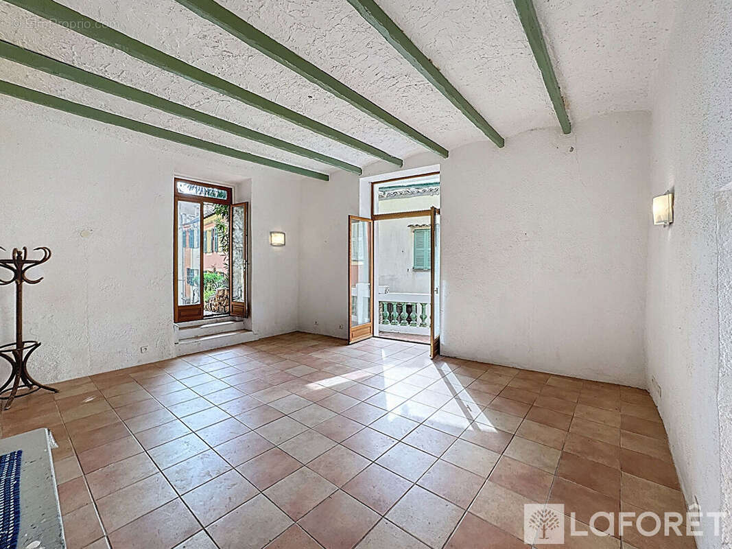 Appartement à ROQUEBRUNE-CAP-MARTIN