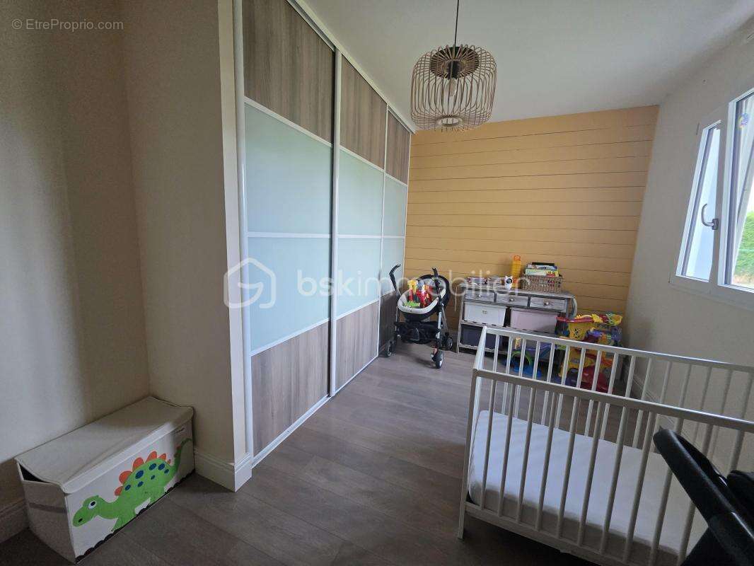 Maison 170 m² -5 chambres- jardin 4378 m²- double carport-abri - spa - photo 17