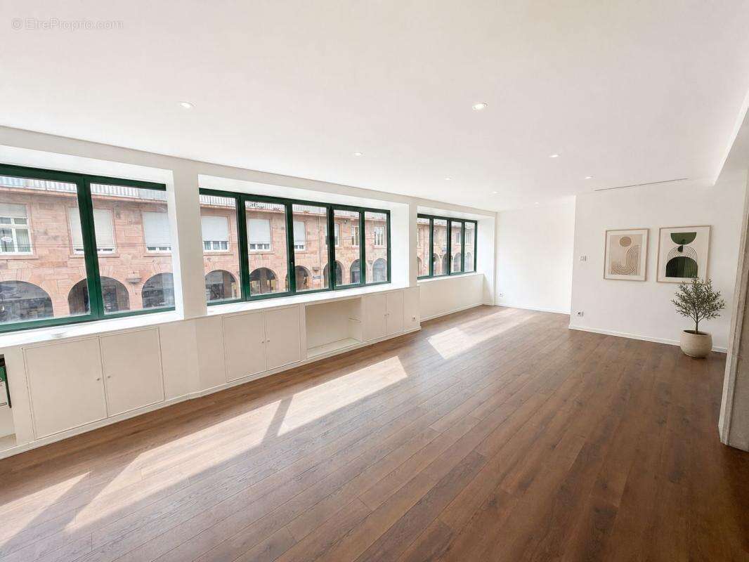 Bel appartement 3 pièces de 84 m² en plein cœur de Strasbourg - photo 2