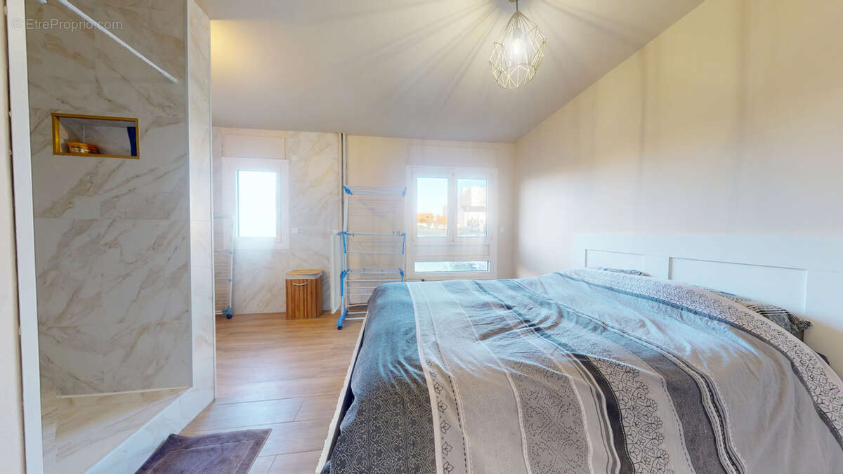 Appartement à HOUILLES