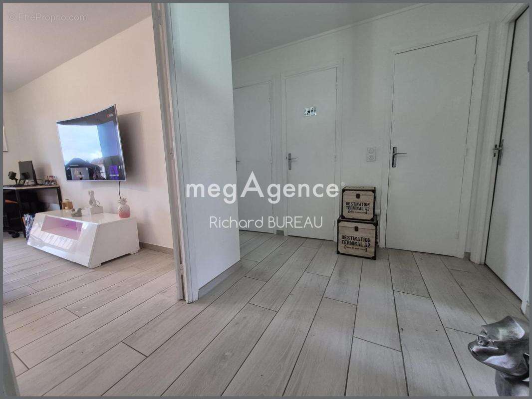 Appartement T3 traversant avec 2 balcons - photo 2