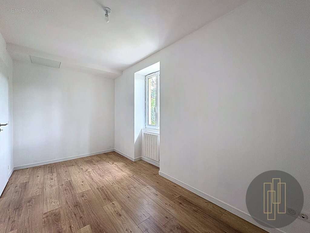 Maison à SOURCIEUX-LES-MINES