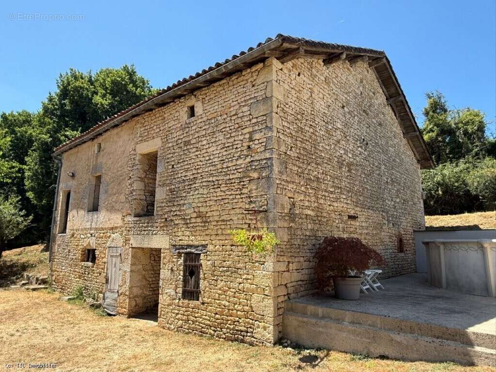 Maison à CIVRAY