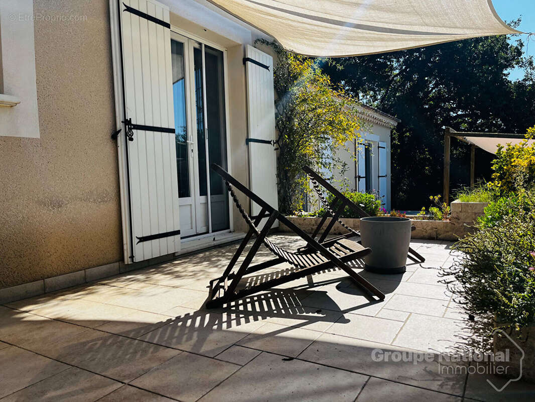 Maison à LA ROQUE-SUR-CEZE