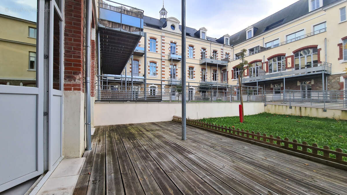 2 pièces entièrement rénové avec terrasses   Résidence standing - photo 6