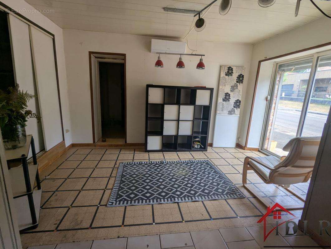 maison avec deux logements et piscine - photo 2