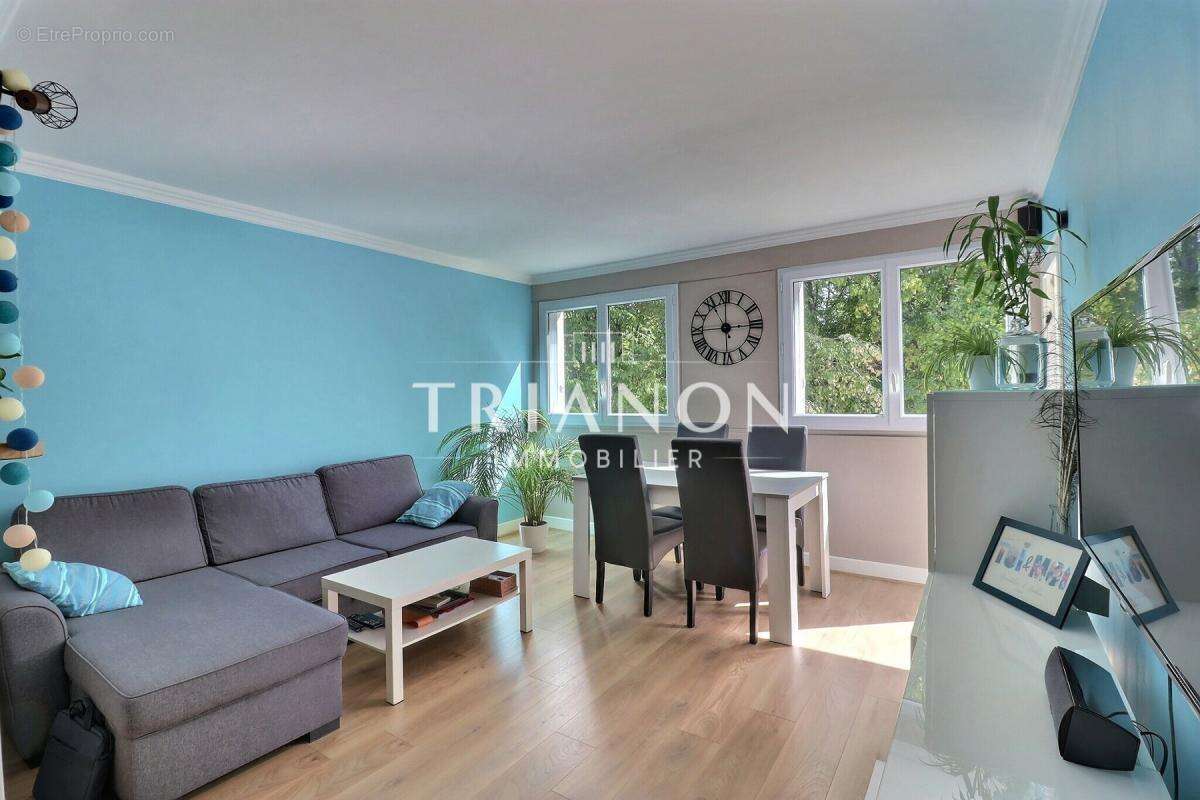 Appartement à VERNEUIL-SUR-SEINE