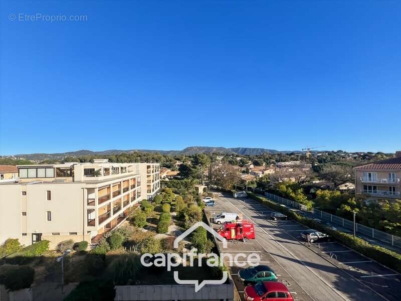 Appartement à BORMES-LES-MIMOSAS