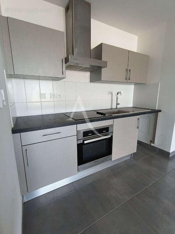 Appartement à COULAINES