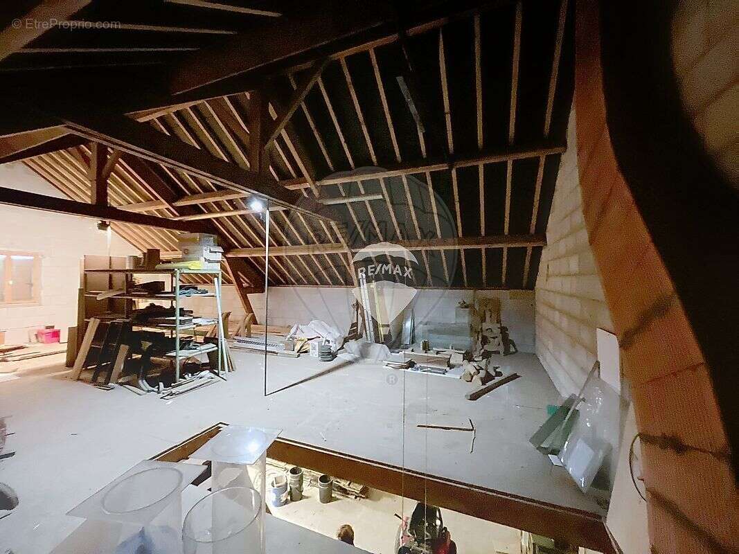 Appartement à FONTAINE-LA-GAILLARDE