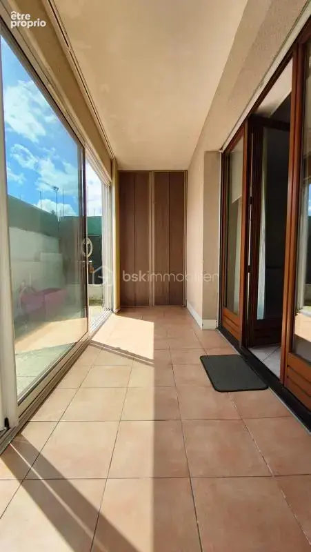 Grand 3 pièces de 68m2 en rez-de-chaussée avec loggia, terrasse et parking - photo 6