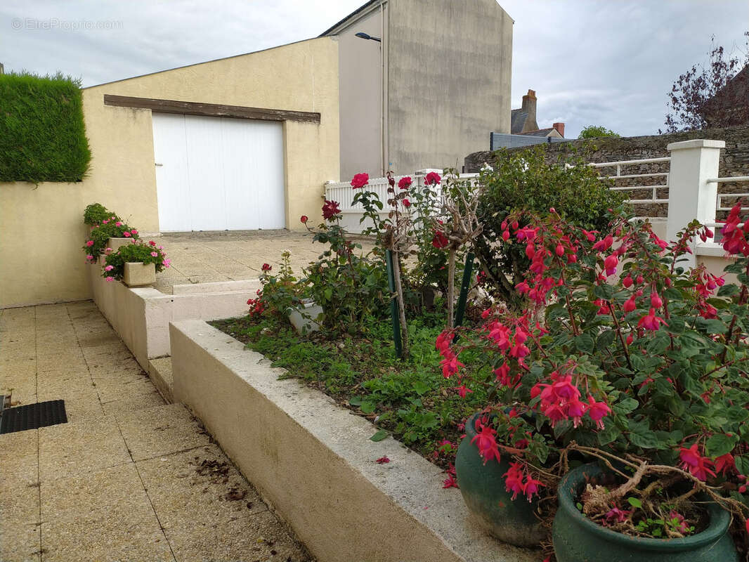 Maison à LE LOUROUX-BECONNAIS