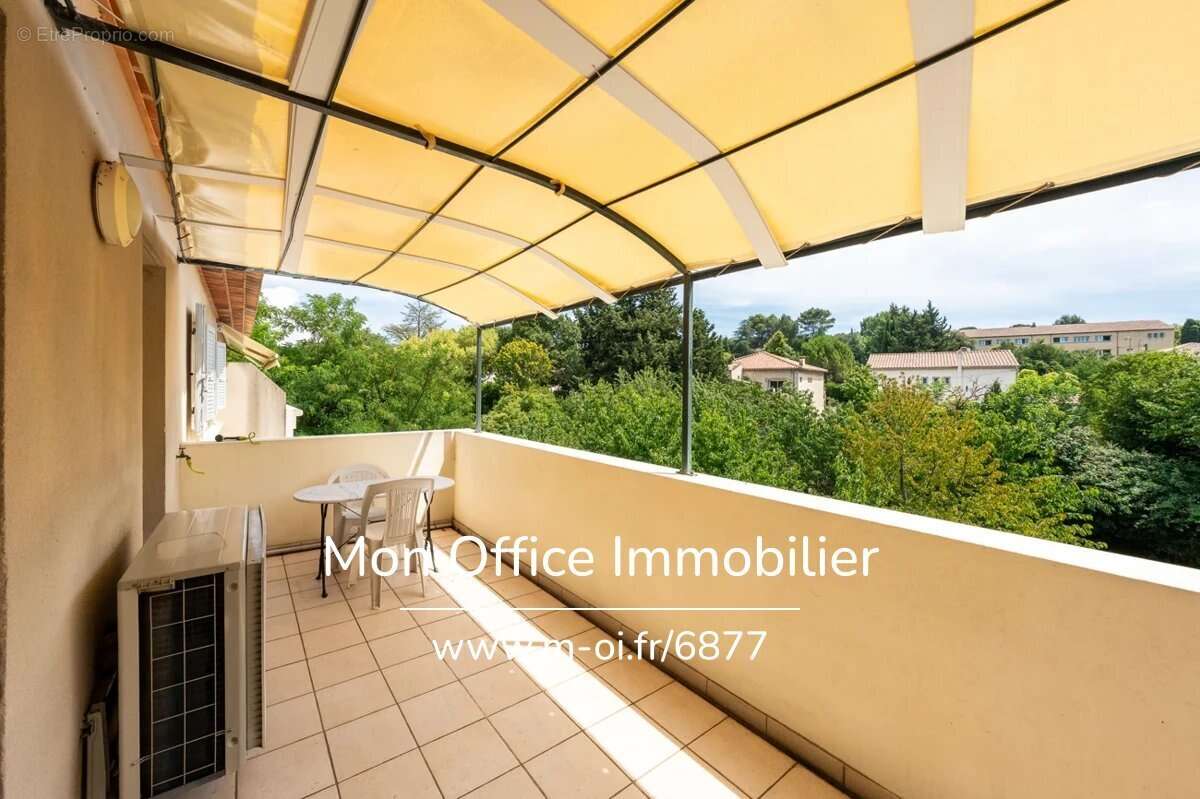Appartement à LAMBESC