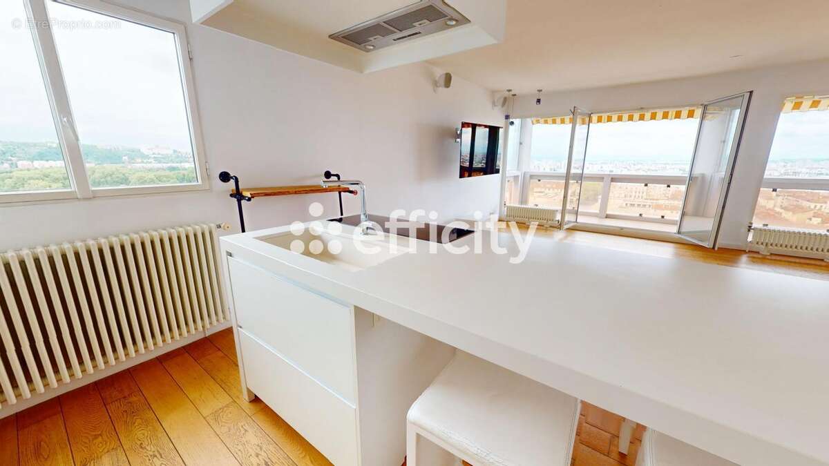 Appartement à LYON-6E