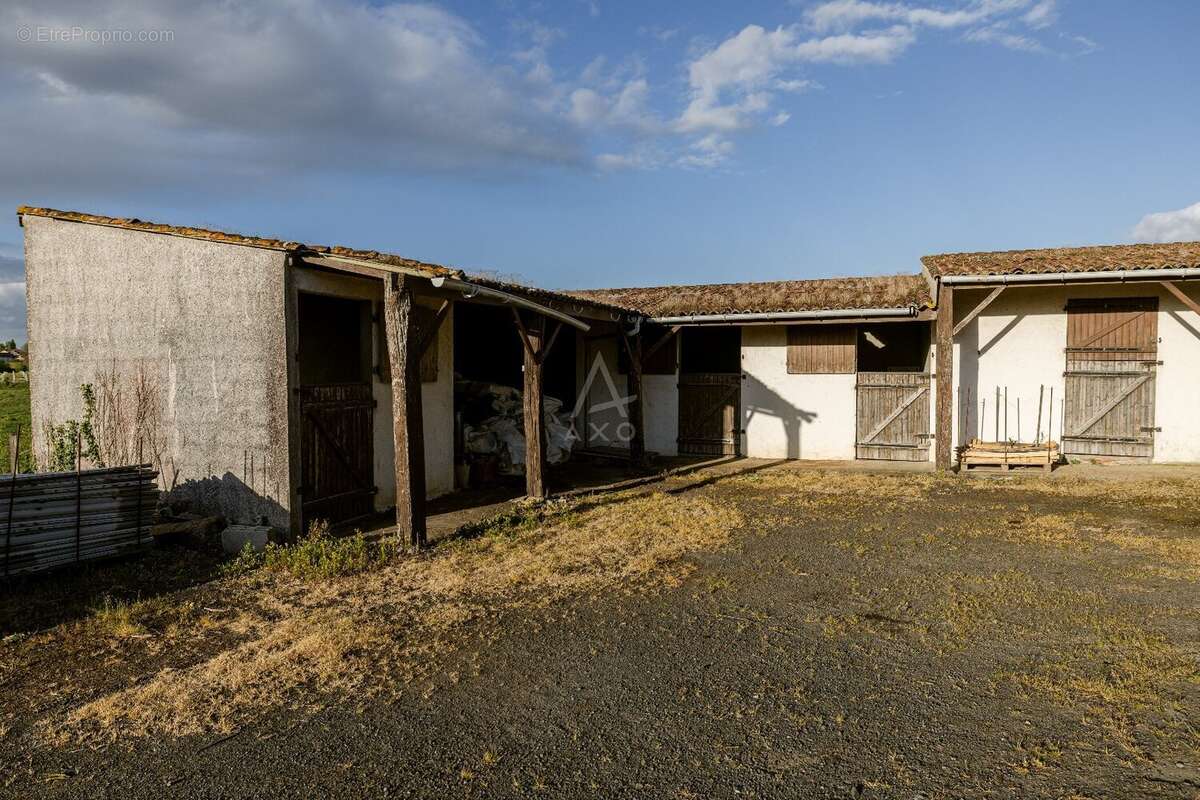 Maison à LE LOROUX-BOTTEREAU
