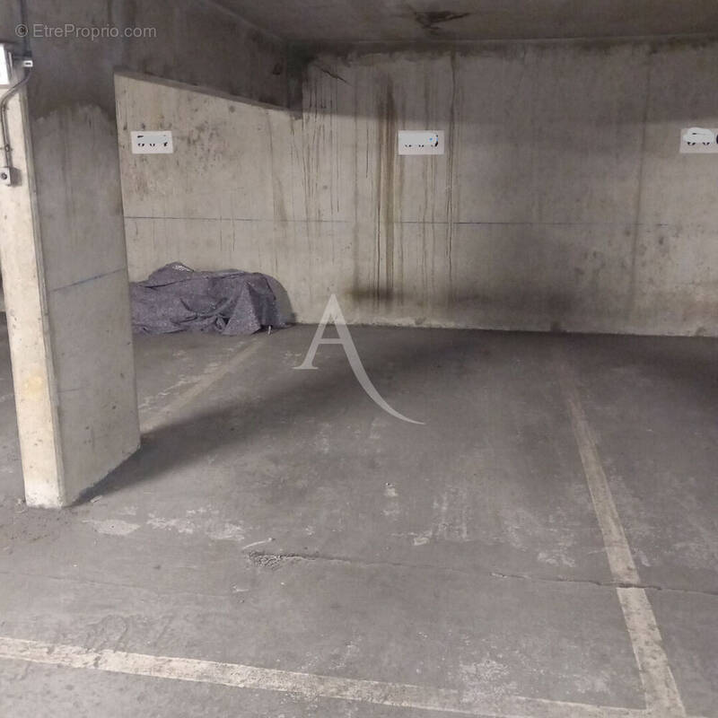 Parking à PARIS-13E