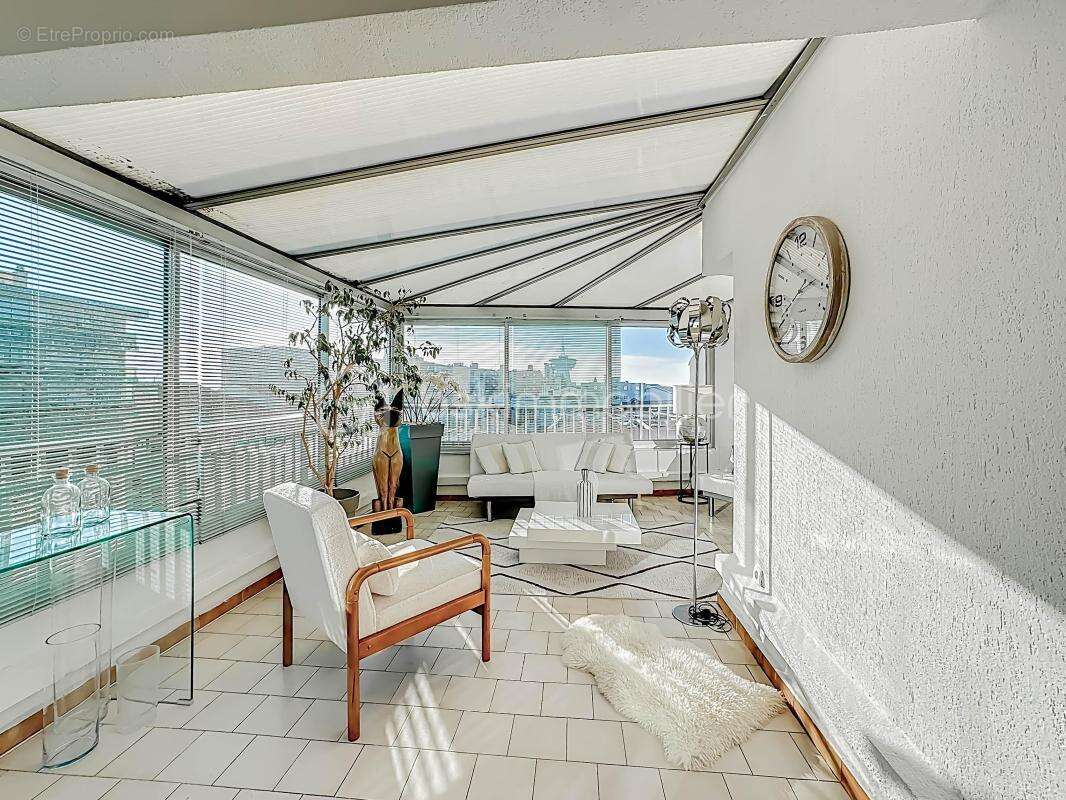 EXCLUSIVITÉ *** Magnifique T3 en dernier étage à PALAVAS *** - photo 3