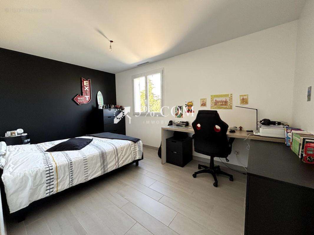 Maison à ETOILE-SUR-RHONE
