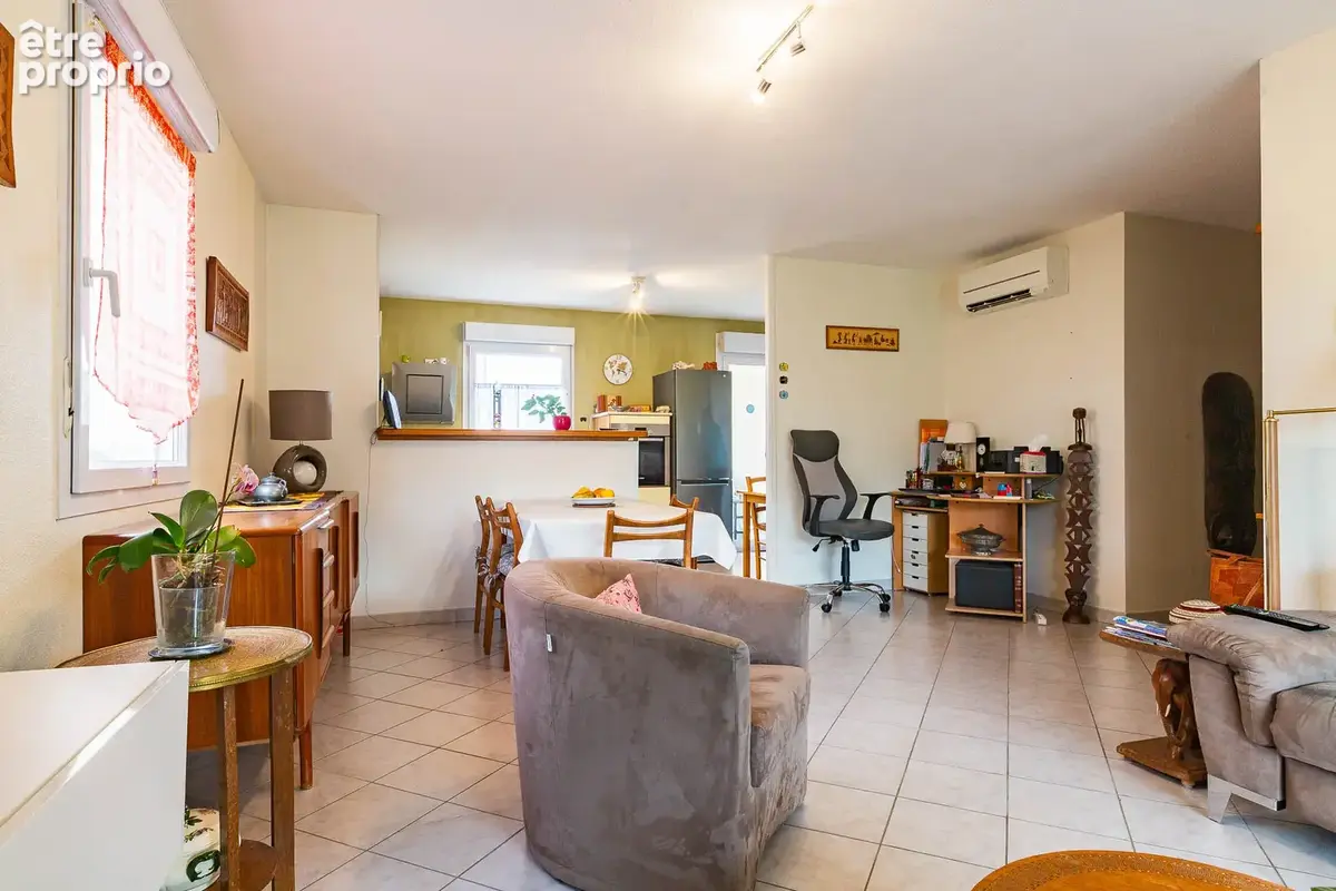 Appartement type 4 avec véranda, balcons, garage et parking, Domaine de Valenson, Guilherand-Granges (07) - photo 6